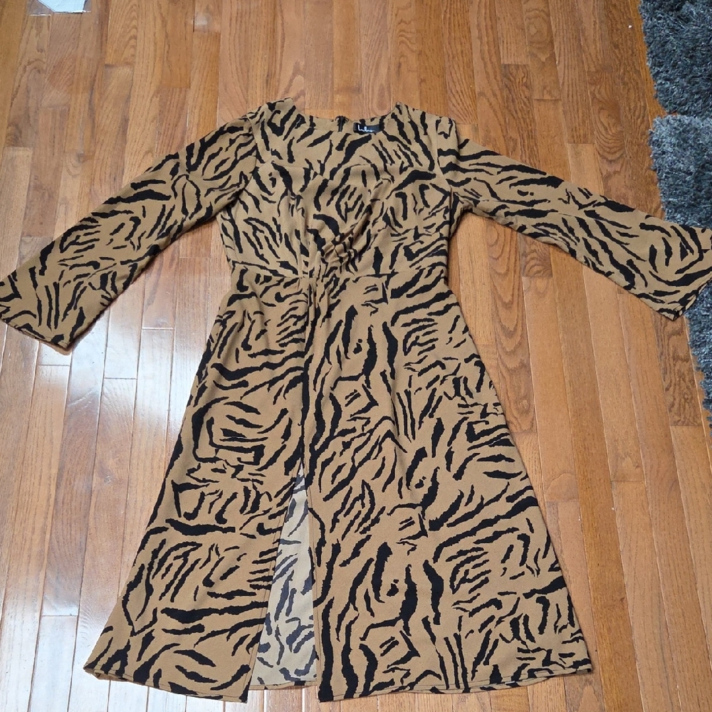 Lulu's Tan and Black Maxi Dress